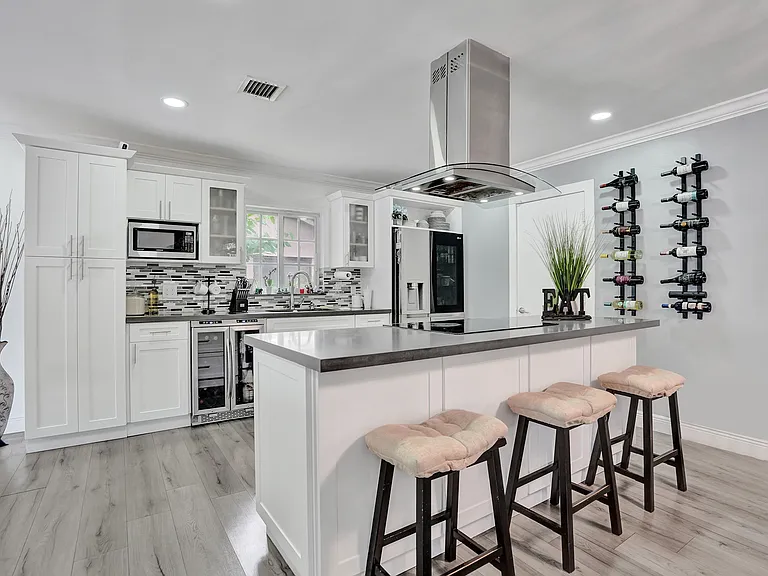 620 SW 100th Ave — Photo 21