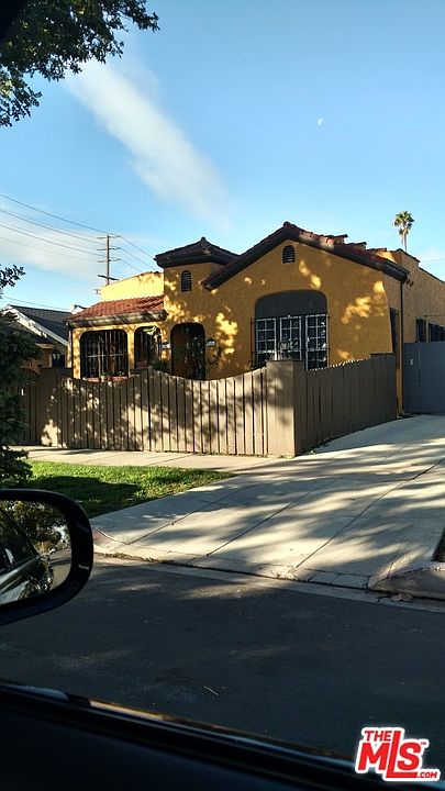 1st image of 1385 S Orange Dr