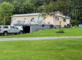 36 Crill School Rd, Mercer, PA 16137