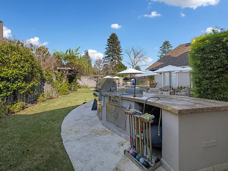 470 Eastin Dr — Photo 42