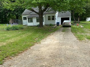 2000 Hill Rd, White Lake, MI 48383