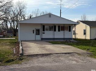 27 N High St, Winchester, IL 62694