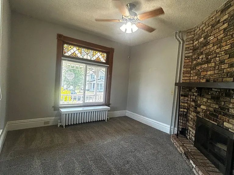 4729 McCulloch St — Photo 4