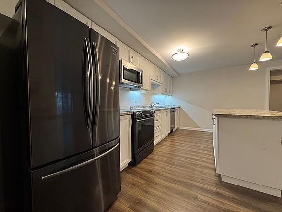 5th image of 778 Laurelwood Dr #303