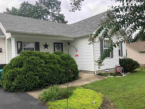 3rd image of 516 Park Hills St