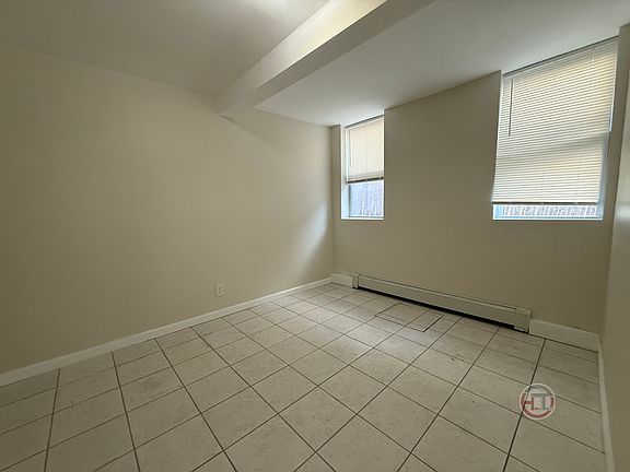 4th image of 1714 Edison Ave #W