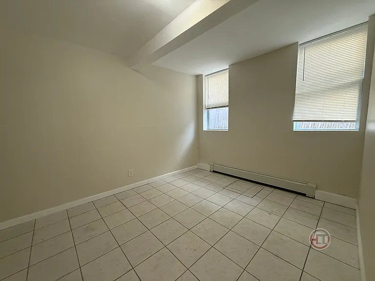 1714 Edison Ave #W — Photo 4