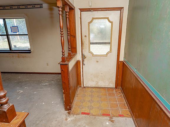 Entry or Foyer
