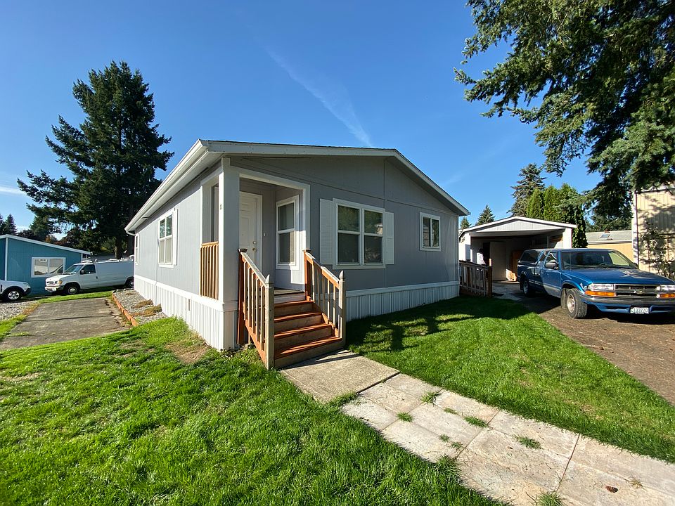 Front of house and driveway