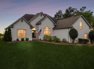 2707 Brenda St, Thompsons Station, TN 37179
