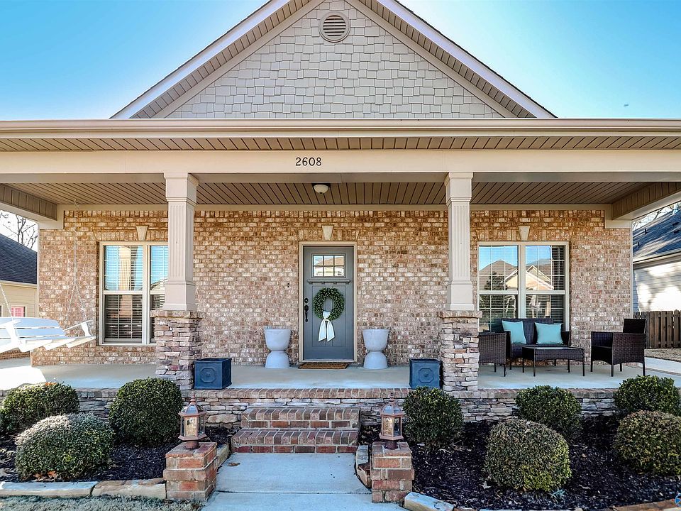 1st image of 2608 Mountain Stream Way