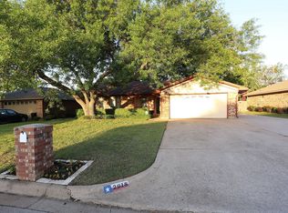 2918 Red Bird Ln, Grapevine, TX 76051