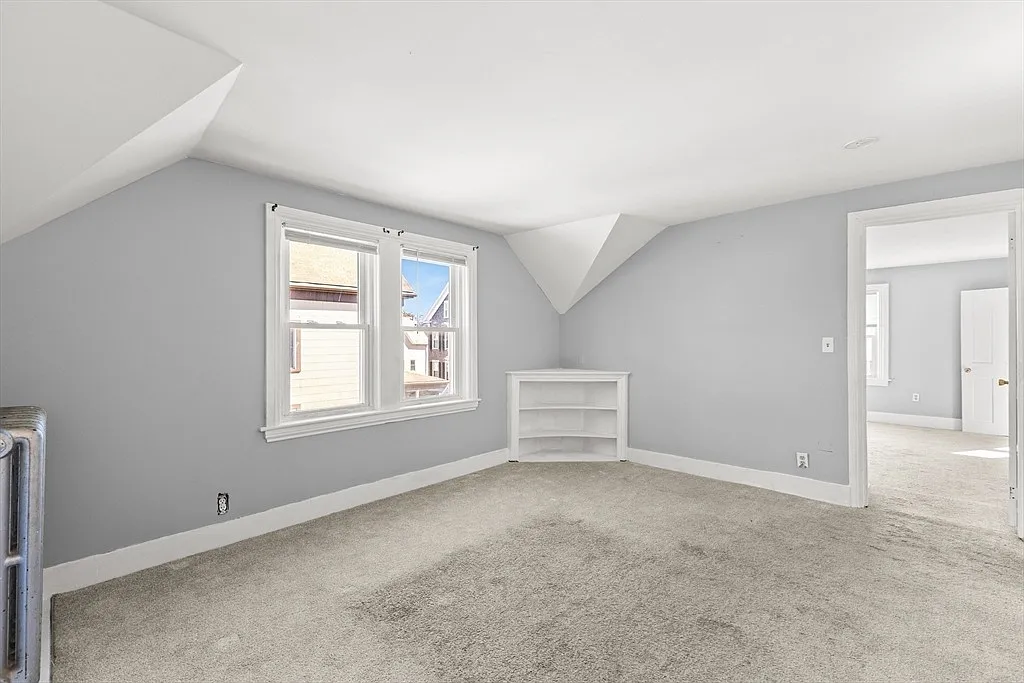 Building Photo - 49 Parker St #2