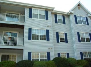 305 Red Crest Ln, Branchburg, NJ 08876
