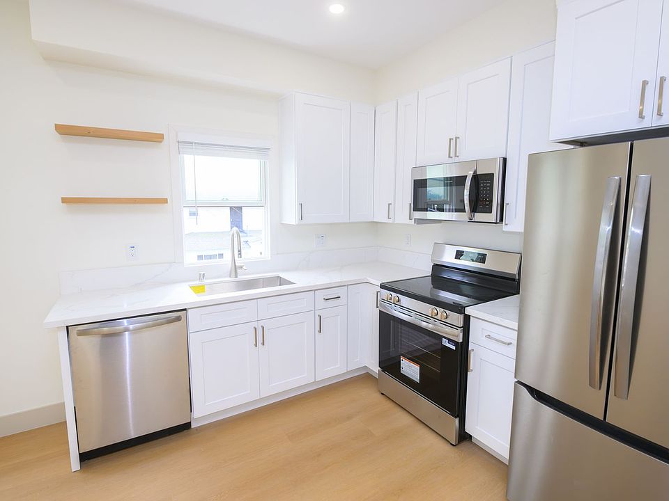 1st image of 629-31 26th St #D