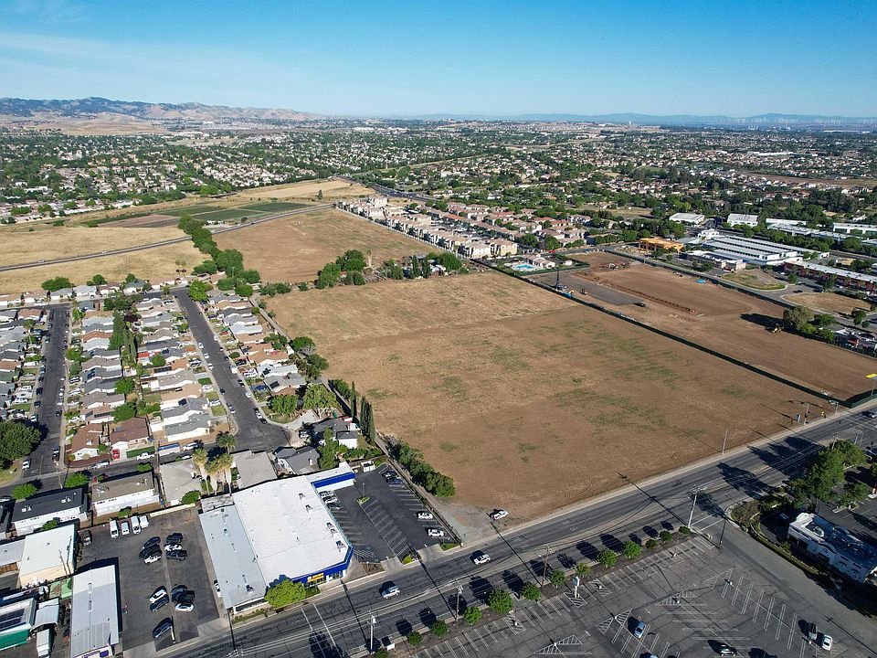 1st image of 7865 Brentwood Blvd