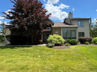 1845 Wintergreen Ct, Ann Arbor, MI 48103