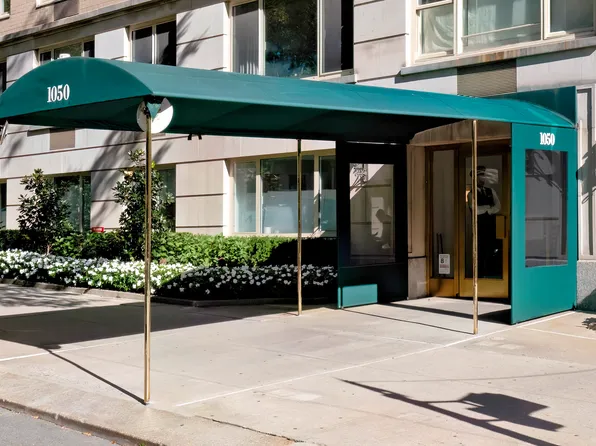 1050 5th Avenue image 14 of 14