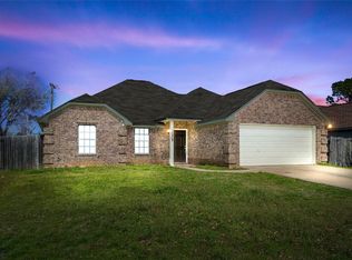 130 Highmeadow Rd, Aubrey, TX 76227