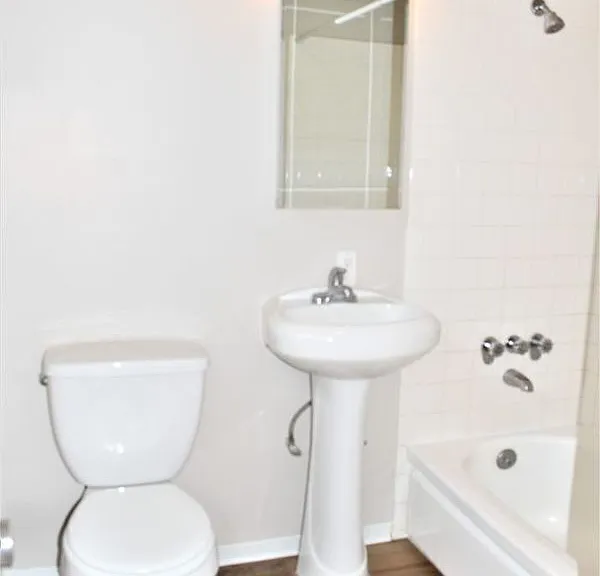 3035 NE 130th St #7 — Photo 8