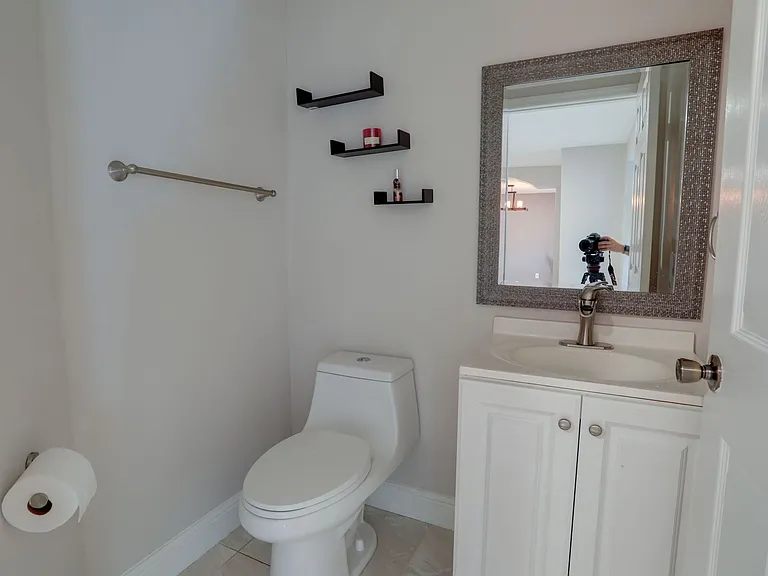 633 Spring Oaks Blvd — Photo 15