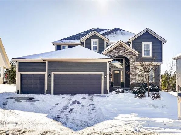 24745 W 92nd St, Lenexa, KS 66227
