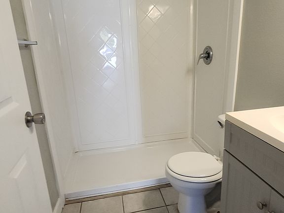 5th image of 115 Shell Ave #9