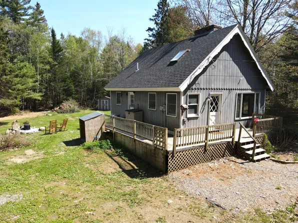 926 Levenseller Road, Holden, ME 04429
