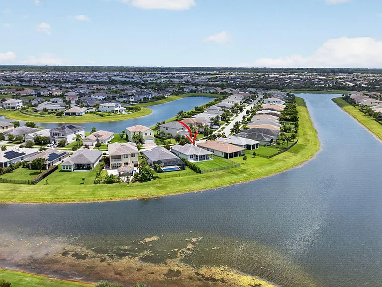 15660 Goldfinch Cir — Photo 38