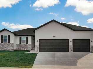 2141 N Jamestown Street, Ozark, MO 65721