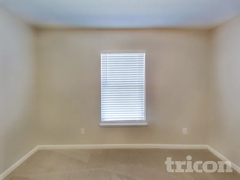 3647 Star Leaf Rd W — Photo 10