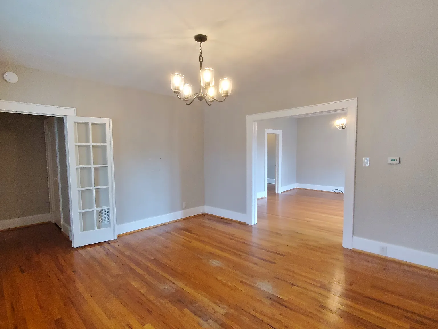 2 bed, 1200 sqft, $1,300 — Photo 4