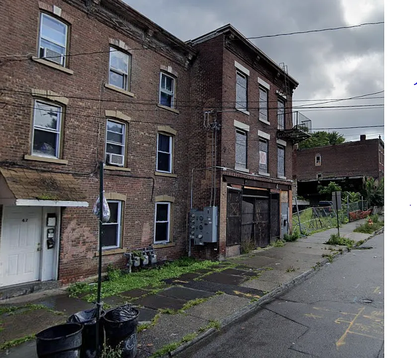 67 William St #2