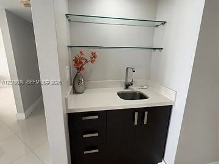 1717 N Bayshore Dr #A-2054 — Photo 5