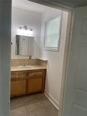 1017 Gordon St — Photo 8