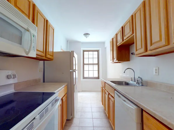 1100 Grandconcourse image 13 of 16