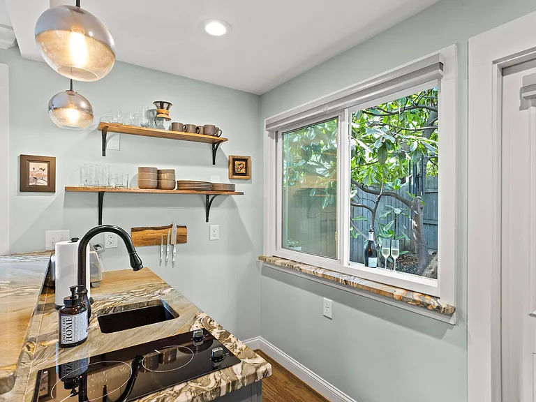 105 Sumner St #2B — Photo 21