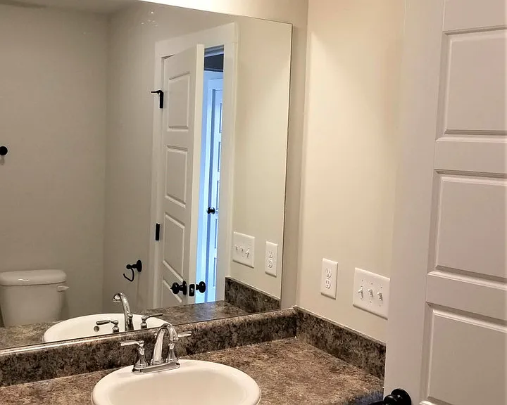 220 Elm Way — Photo 13