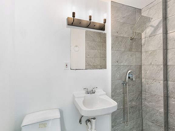 2nd image of 5413 S Puget Sound Ave APT 2