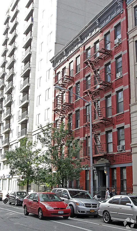 352 East 91st Street — Photo 1