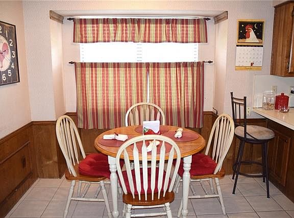 3rd image of 204 Finch Ln