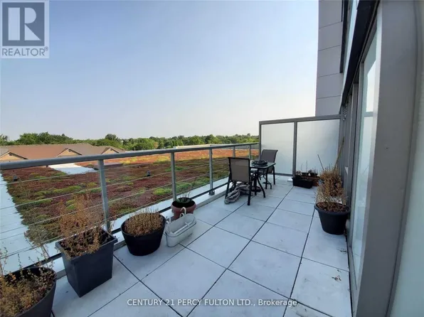 88 Sheppard Ave E #508, Toronto, ON M2N 0G9