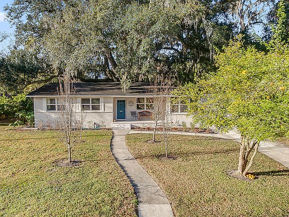 3rd image of 1508 Ferndale Pl