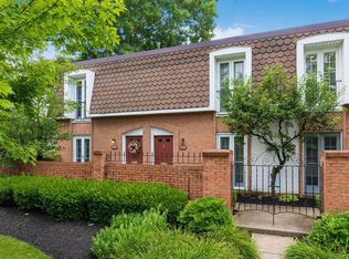 2898 Chateau Cir, Columbus, OH 43221