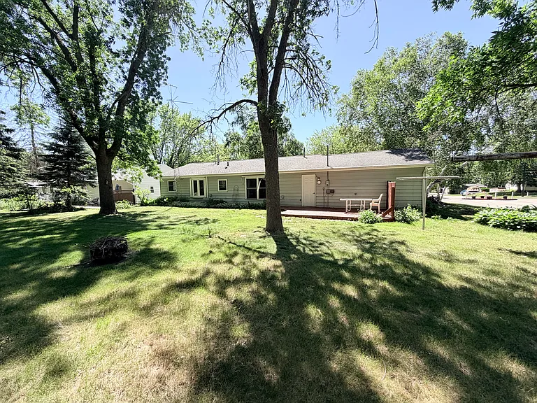 318 N Park St — Photo 3
