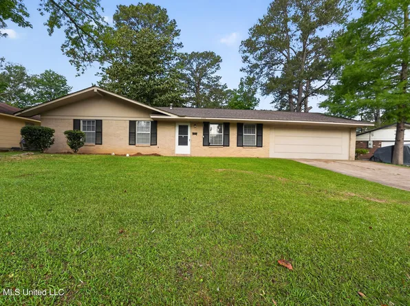 3009 Suncrest Dr, Jackson, MS 39212