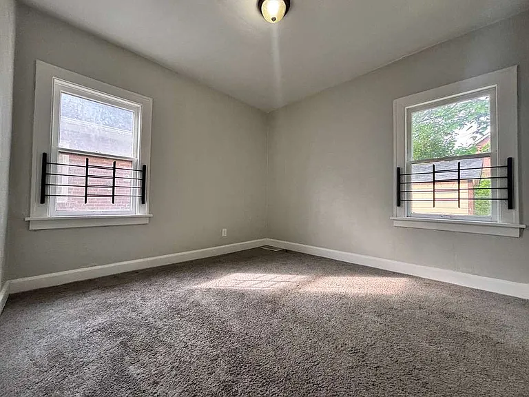 907 Rondel Rd — Photo 24