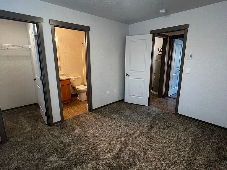 2727 E 35th Ave #C1 — Photo 32