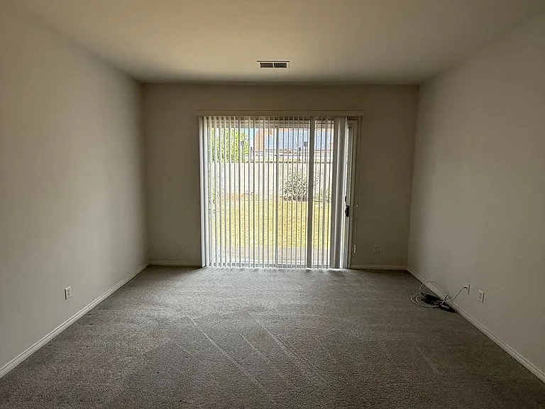 12710 Crystal Cove Ave — Photo 13