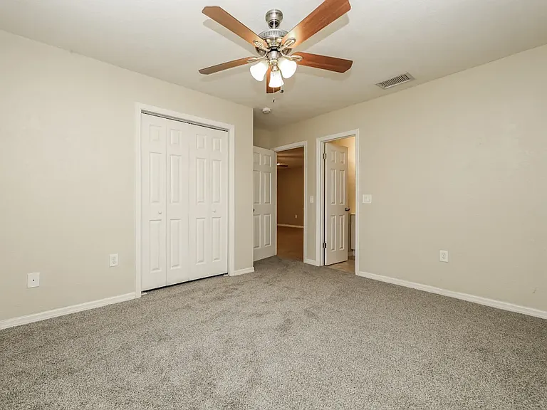 629 Huntington St — Photo 3